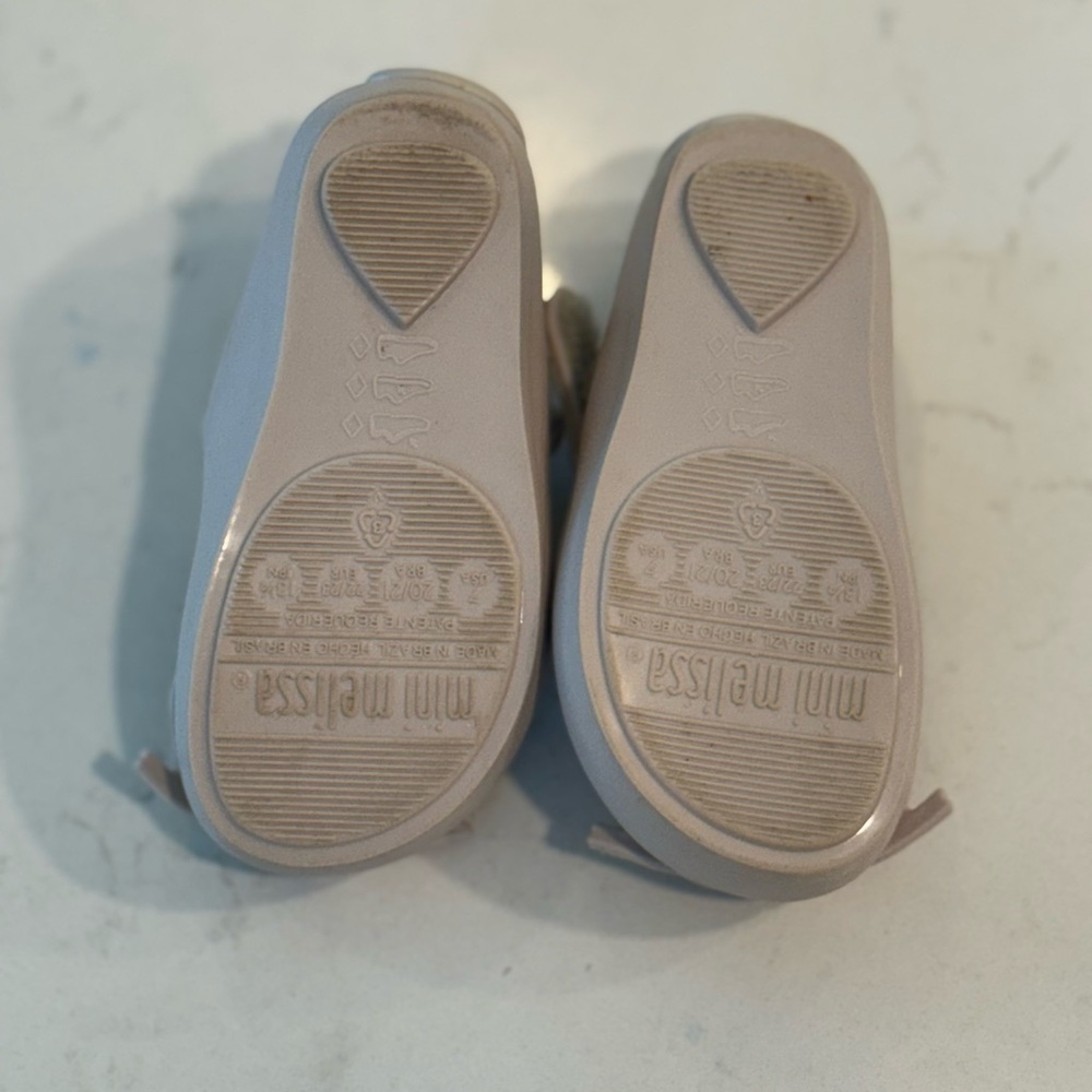 Mini Melissa Ultragirl II Slip-On Cat - Mary Jane - Beige - toddler 7M - EUC - Picture 4 of 4